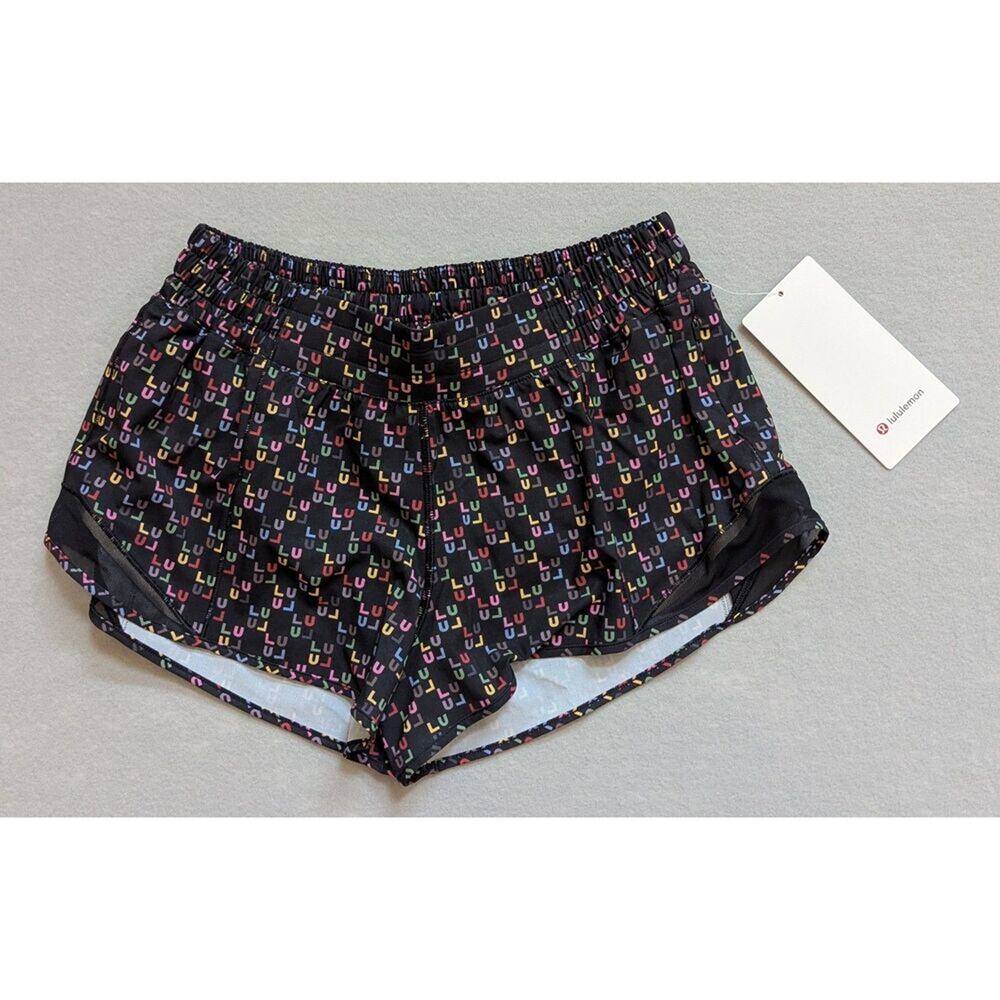NWT Rare lululemon Hotty Hot Low-Rise 2.5" Lined Short Lulu Block Size 8